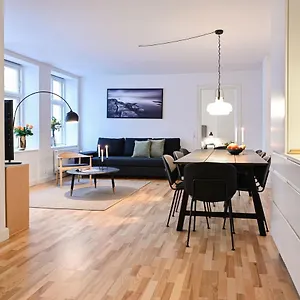 https://cozy-2-bedroom-apartment-in-downtown-copenhagen-350.copenhagenhotelselect.com